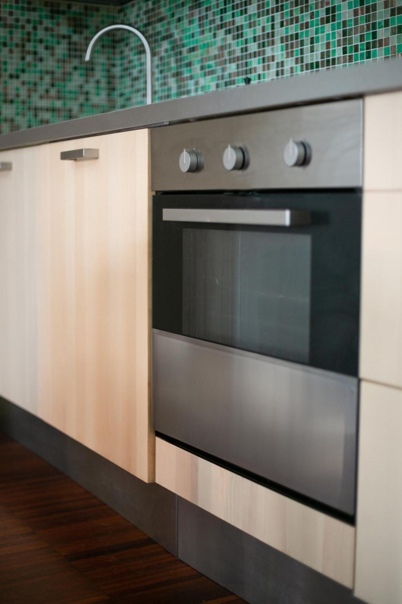 شقة White And Brown Exclusive Loft With Terrace - Free Parking - M2 Station ميلان المظهر الخارجي الصورة