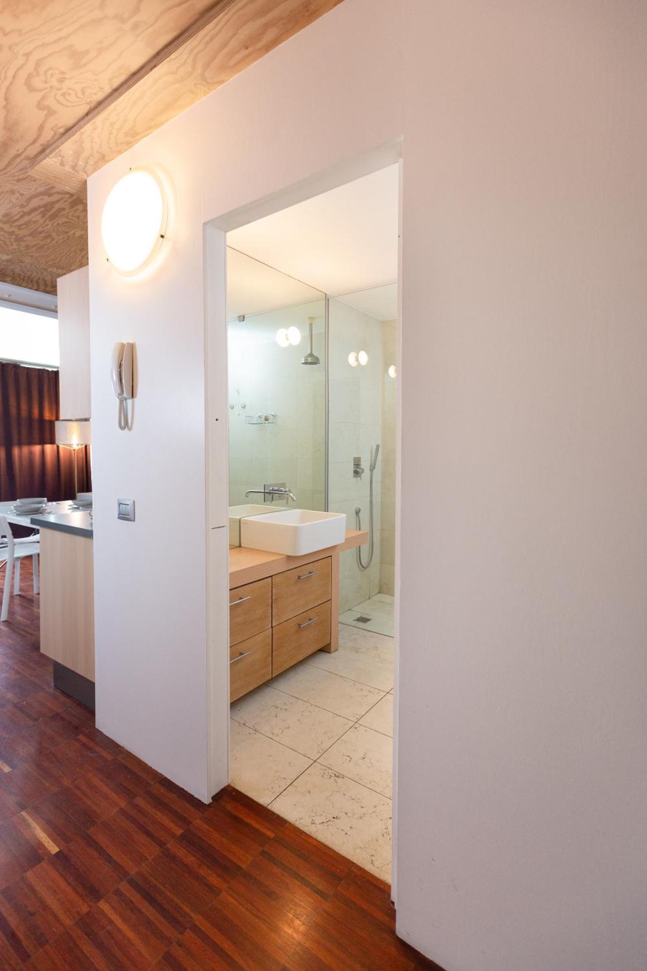 شقة White And Brown Exclusive Loft With Terrace - Free Parking - M2 Station ميلان المظهر الخارجي الصورة