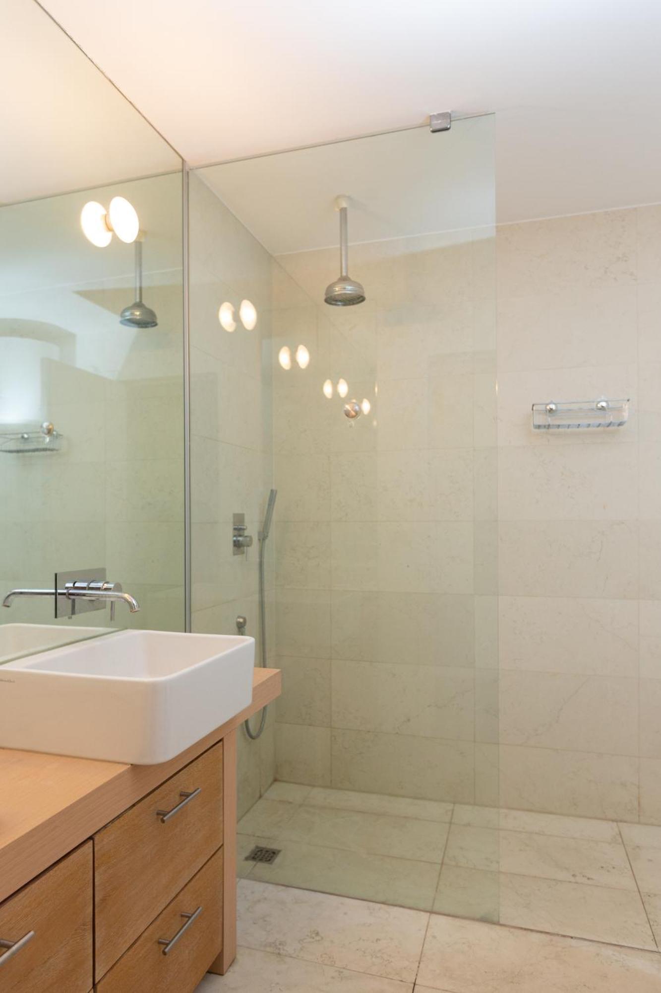 شقة White And Brown Exclusive Loft With Terrace - Free Parking - M2 Station ميلان المظهر الخارجي الصورة