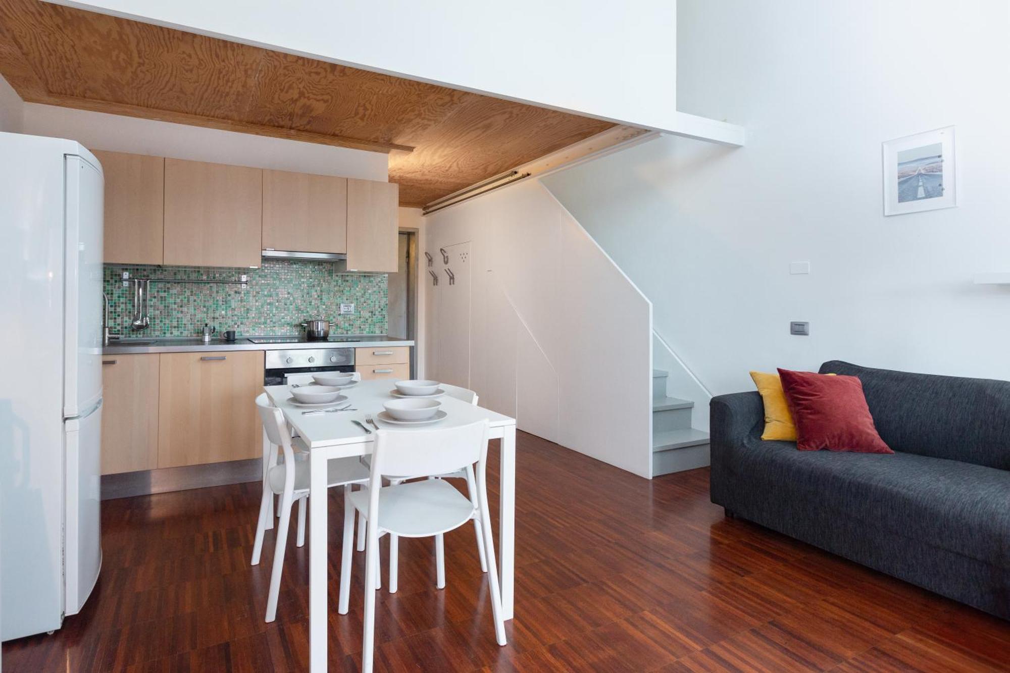 شقة White And Brown Exclusive Loft With Terrace - Free Parking - M2 Station ميلان المظهر الخارجي الصورة