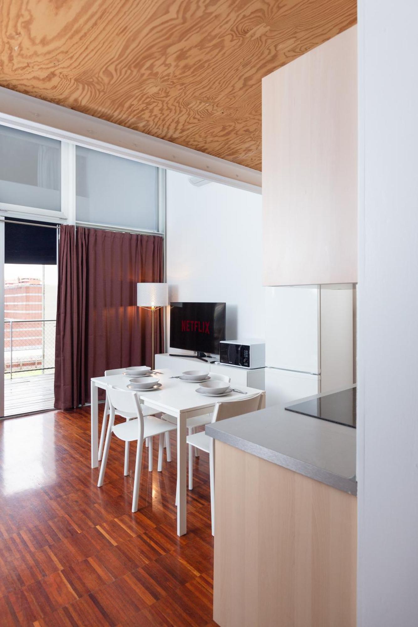 شقة White And Brown Exclusive Loft With Terrace - Free Parking - M2 Station ميلان المظهر الخارجي الصورة